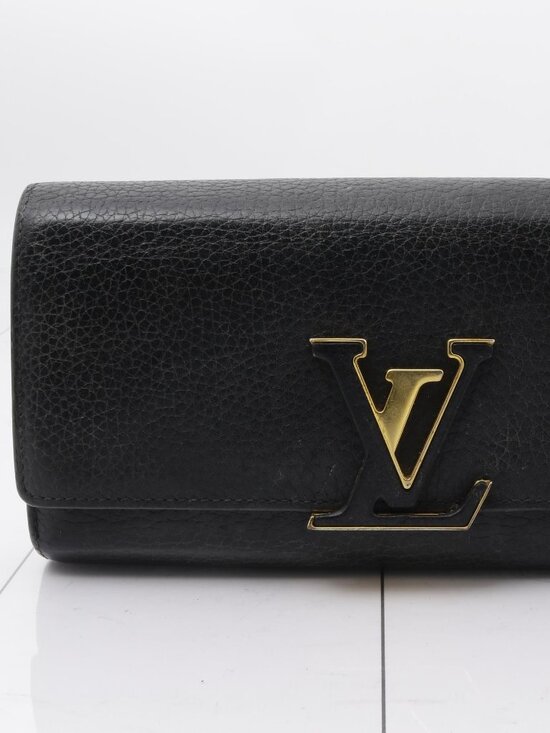 Louis Vuitton Handbags - LV Wallet